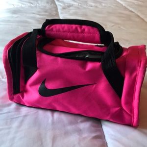 NWOT NIKE toddler/kids size hot pink duffel bag